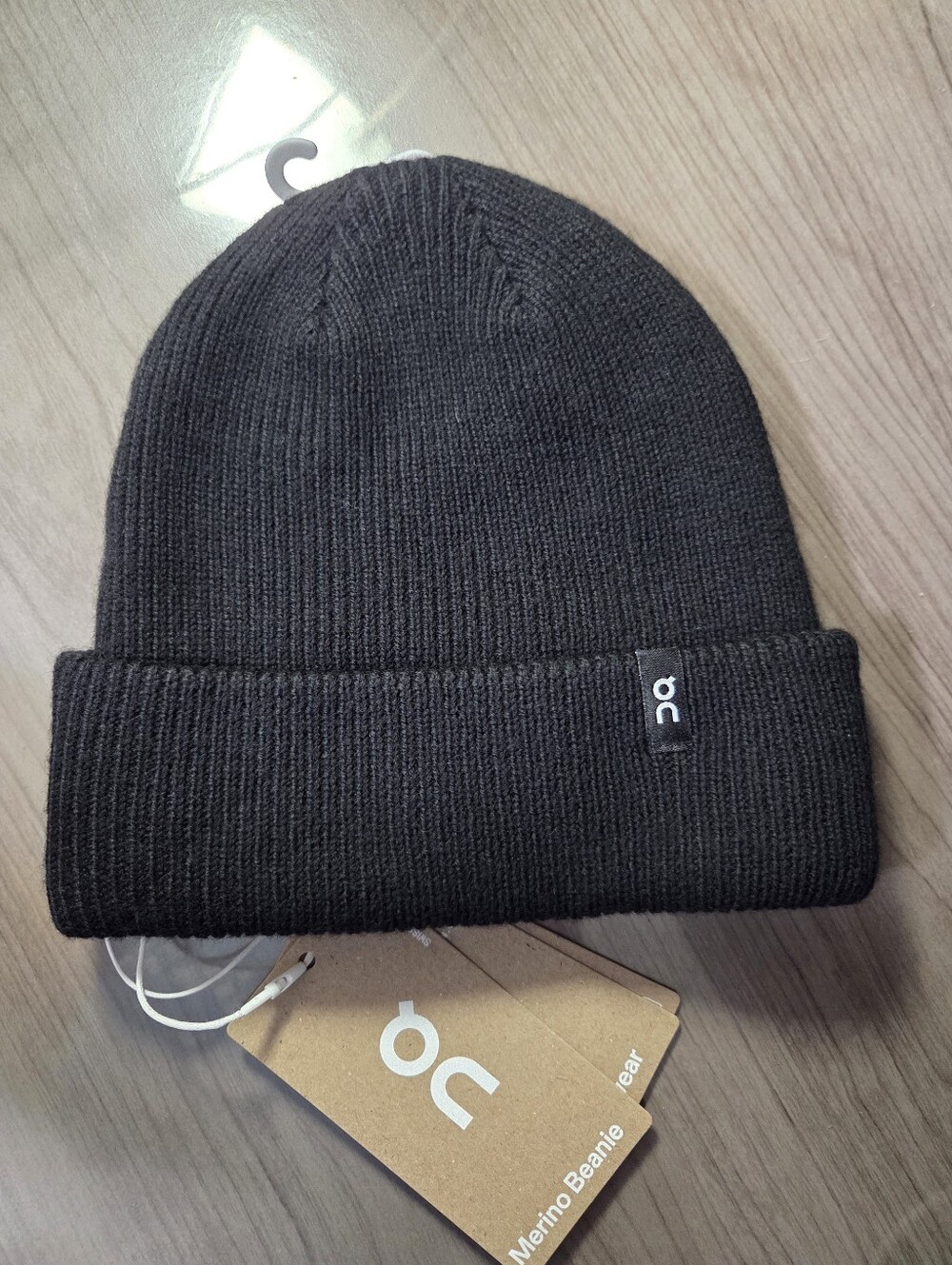 On Running Black Merino Cuffed Beanie